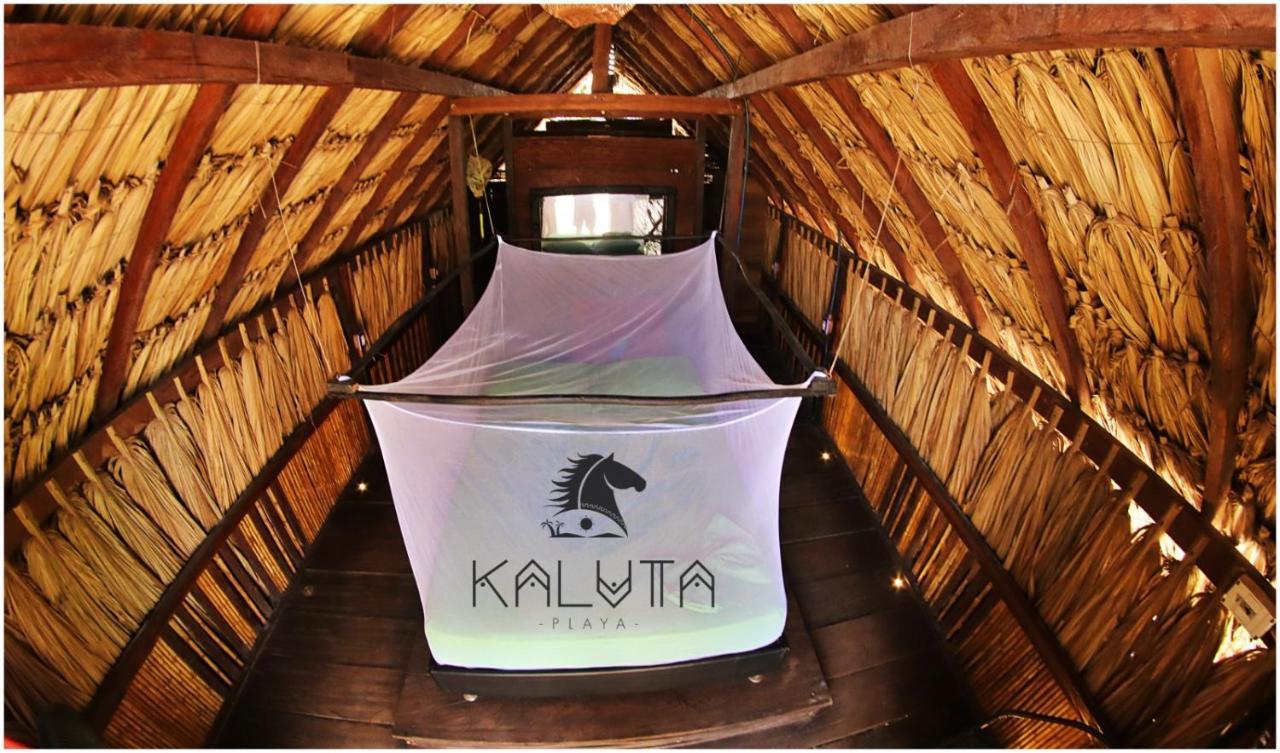 Kaluta Hostel Palomino Buitenkant foto